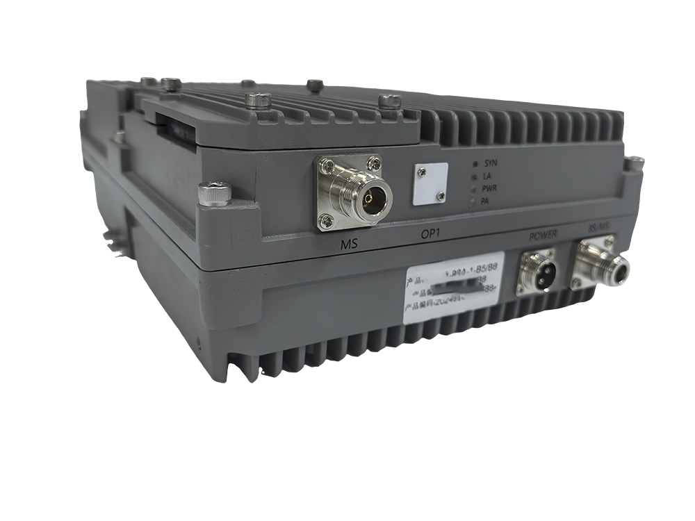  东阳三频手机信号接收器2000㎡